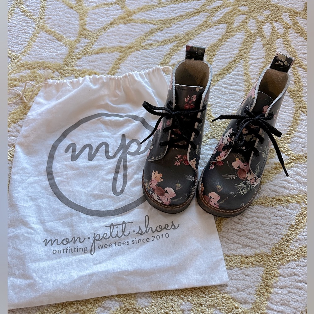 Size 8 WILDFLOWER BOUQUET Kids Floral High Top Boot Mon Petit‎ Shoes